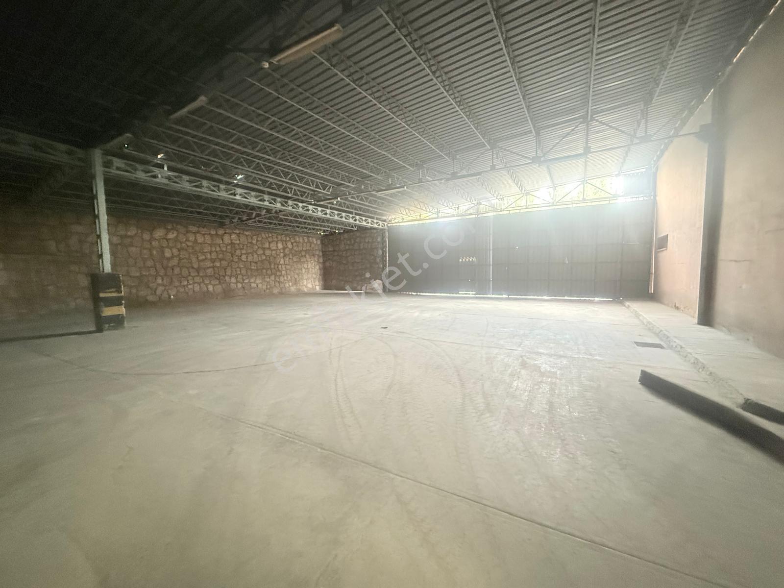 Zorlu Gayrimenkul'den Organize Sanayi'de 3500m2 Kiralık Fabrika - Görsel 15