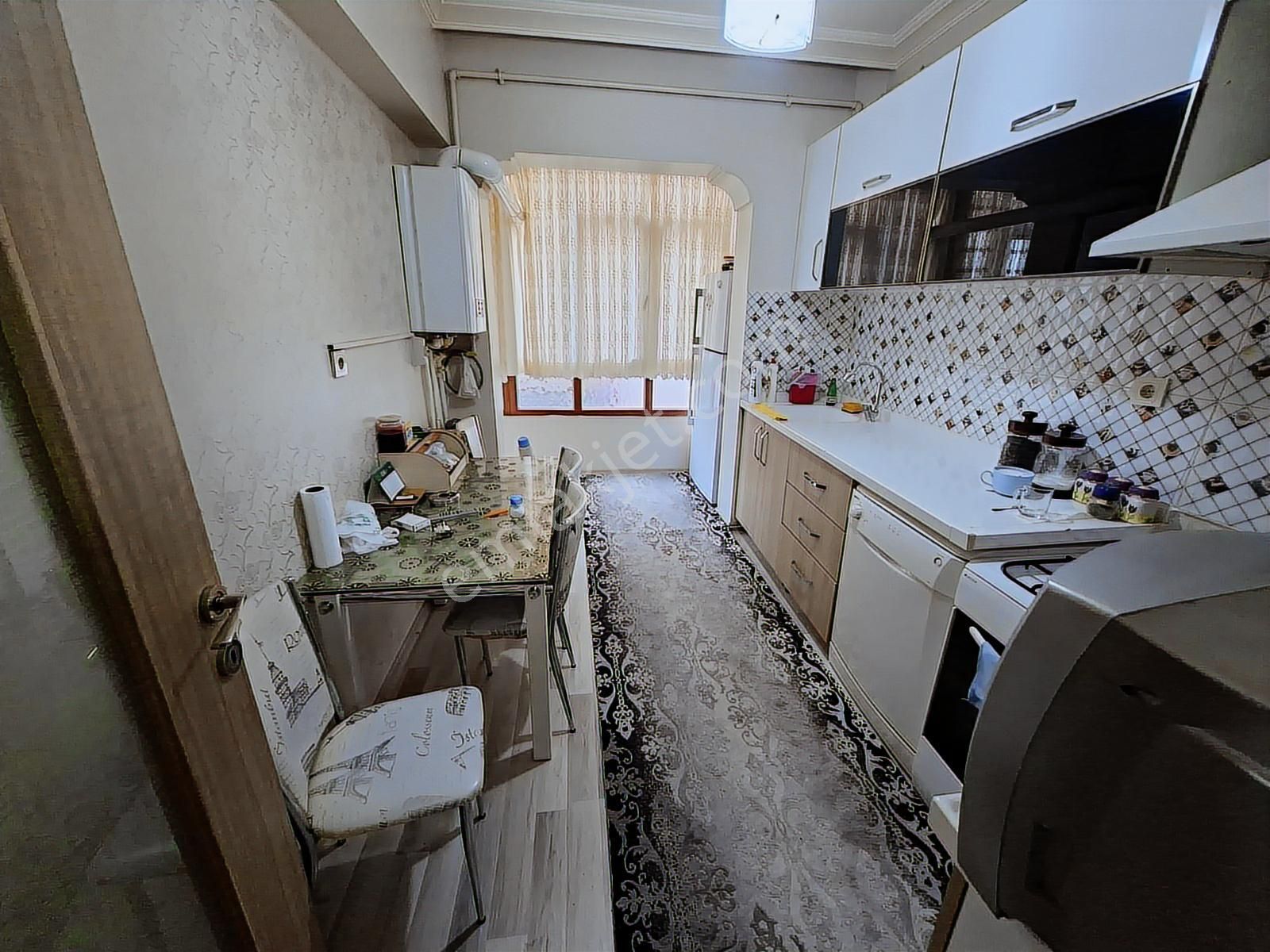 Hastaneye Yakın Geniş, Ve Ferah Hemen Taşınmaya Uygun Eşyalı 3+1 - Görsel 12