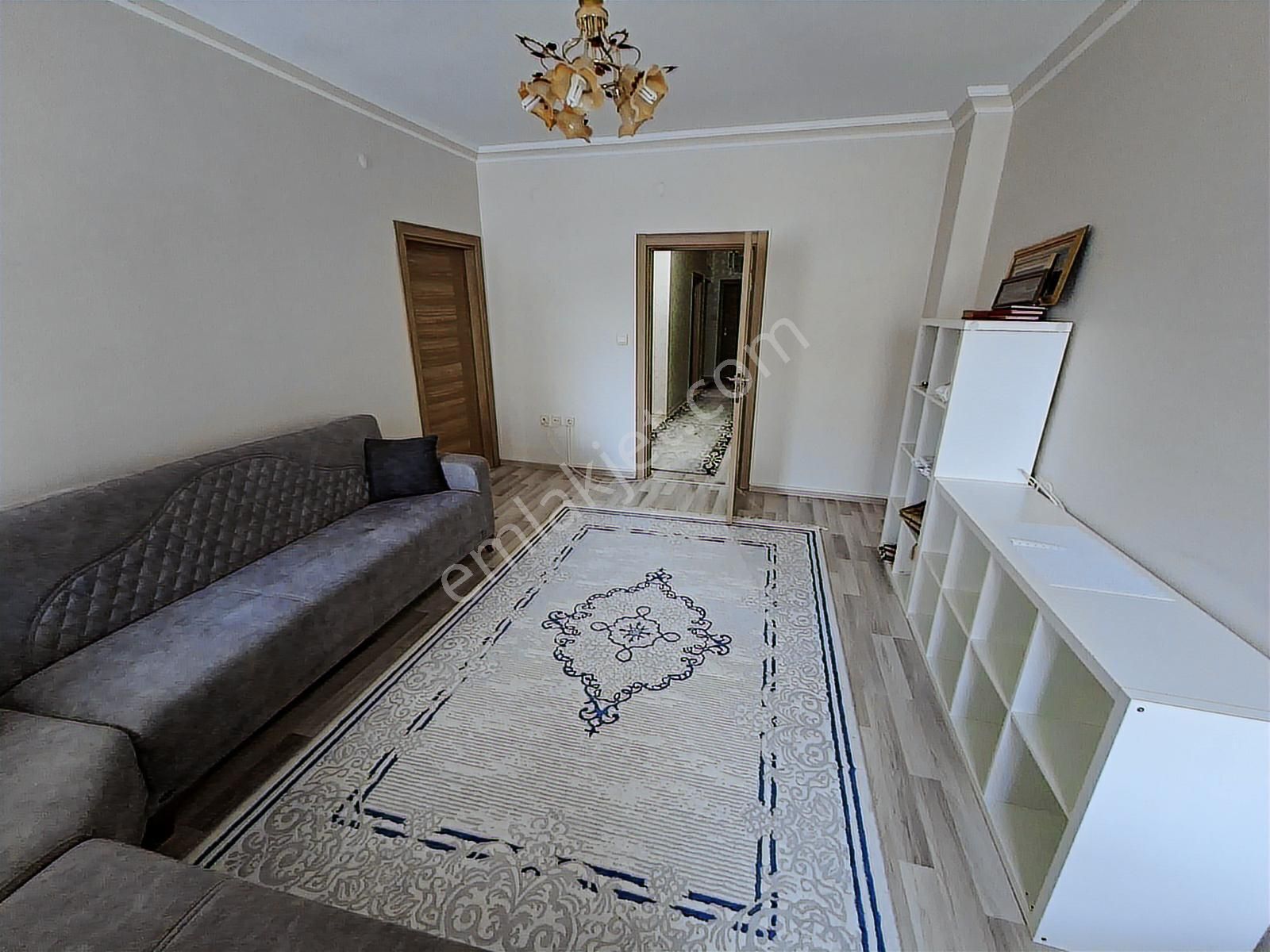 Hastaneye Yakın Geniş, Ve Ferah Hemen Taşınmaya Uygun Eşyalı 3+1 - Görsel 2