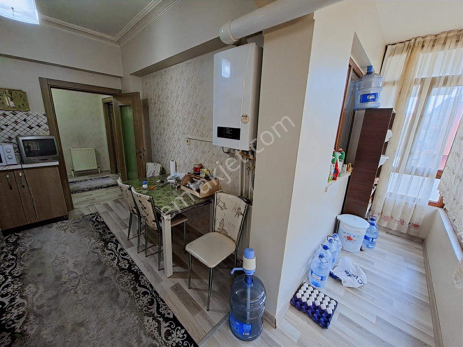 Hastaneye Yakın Geniş, Ve Ferah Hemen Taşınmaya Uygun Eşyalı 3+1 - Görsel 13