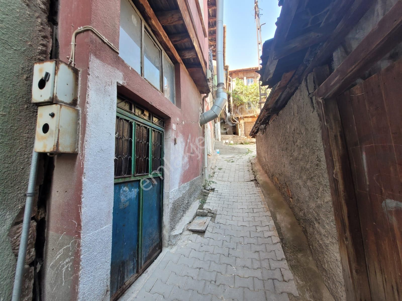 İpekyolundan Cumhuriyet 2 Katlı Komple Kiralık Ahsap Ev - Görsel 3