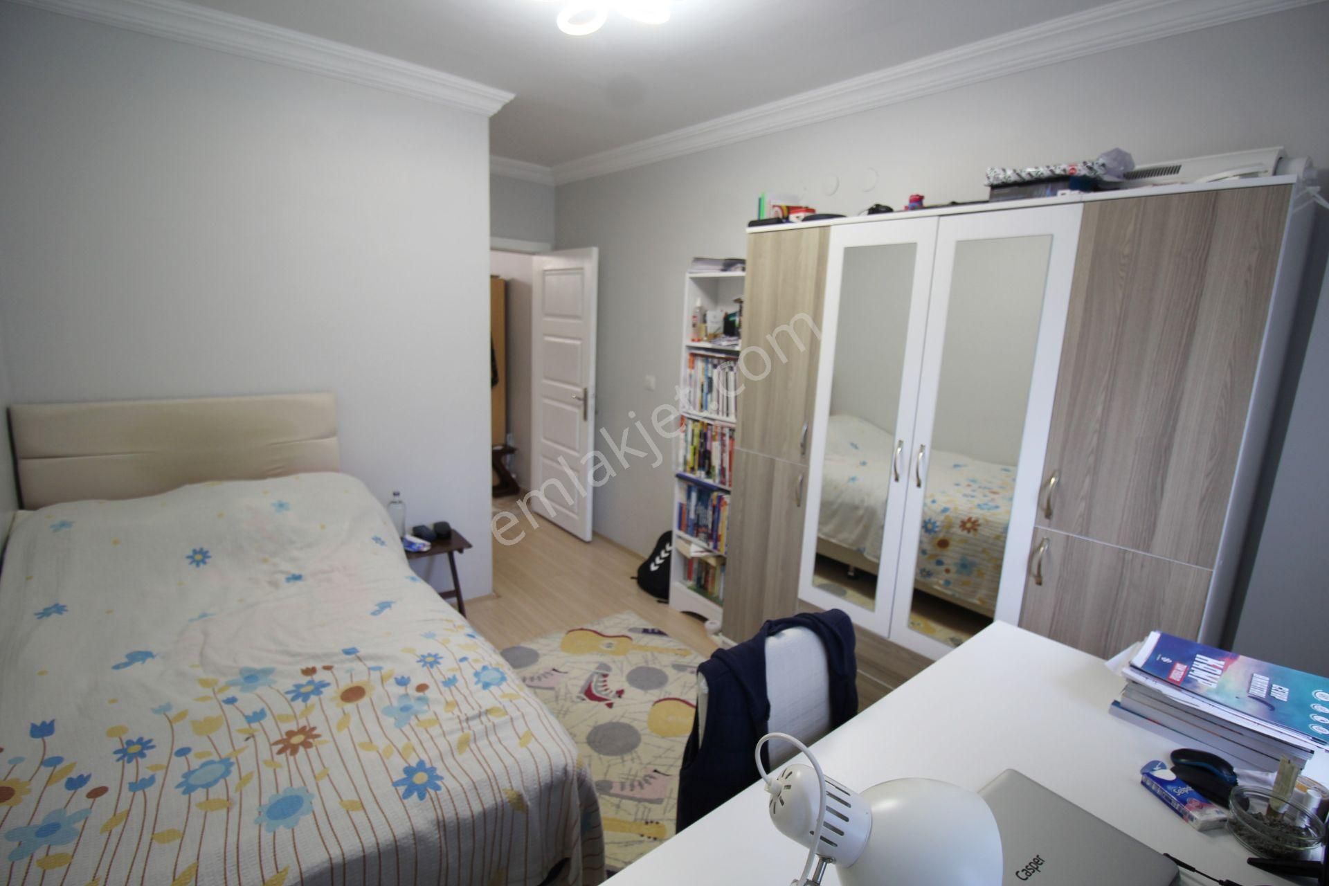 Krc'den Tıp Fakültesi Caddesi Yanında 2+1 Satılık Daire - Görsel 9