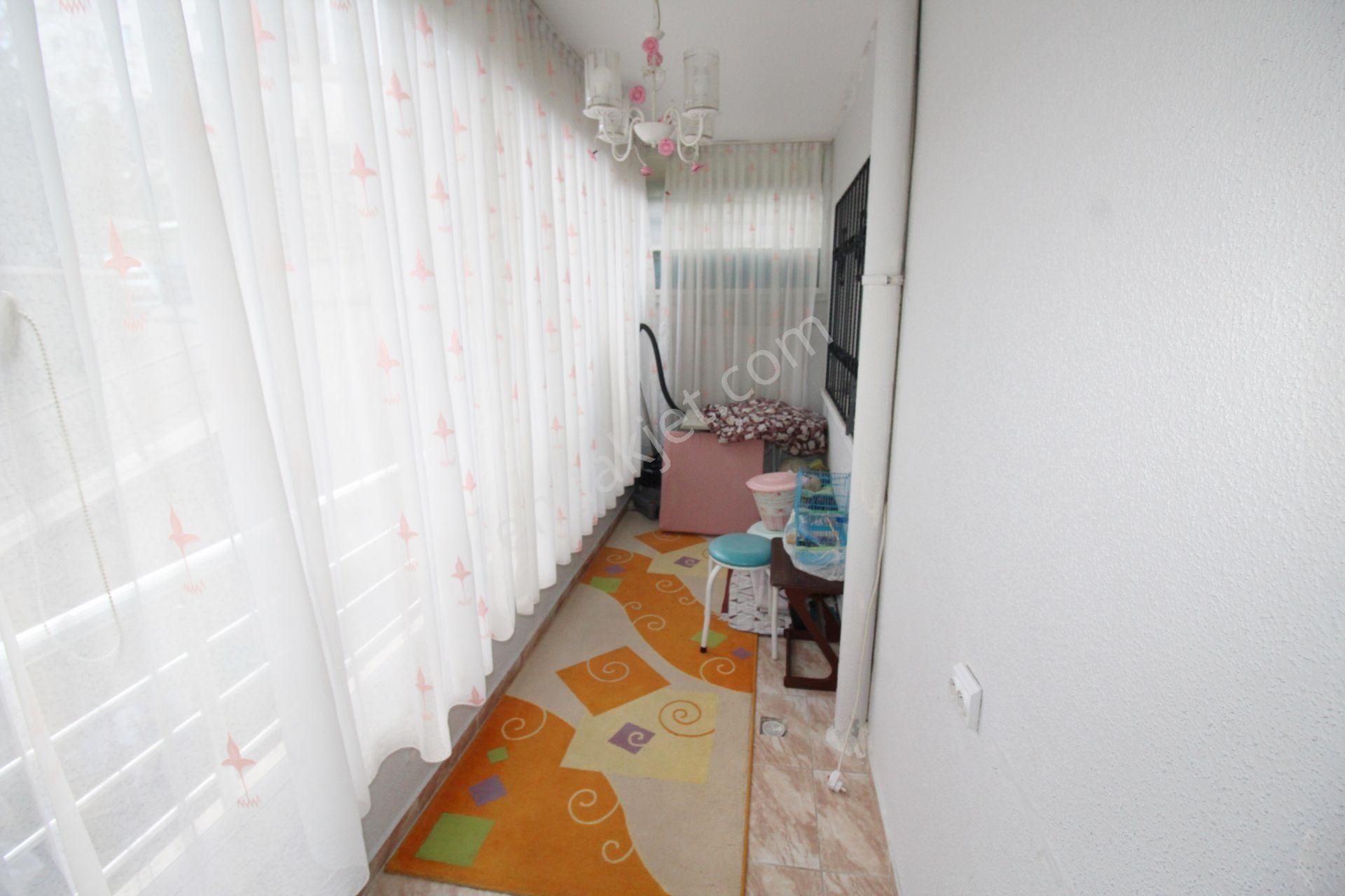 Krc'den Tıp Fakültesi Caddesi Yanında 2+1 Satılık Daire - Görsel 4