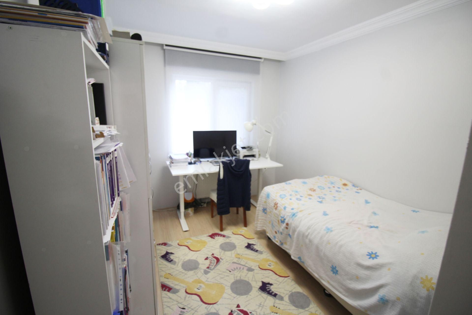 Krc'den Tıp Fakültesi Caddesi Yanında 2+1 Satılık Daire - Görsel 8