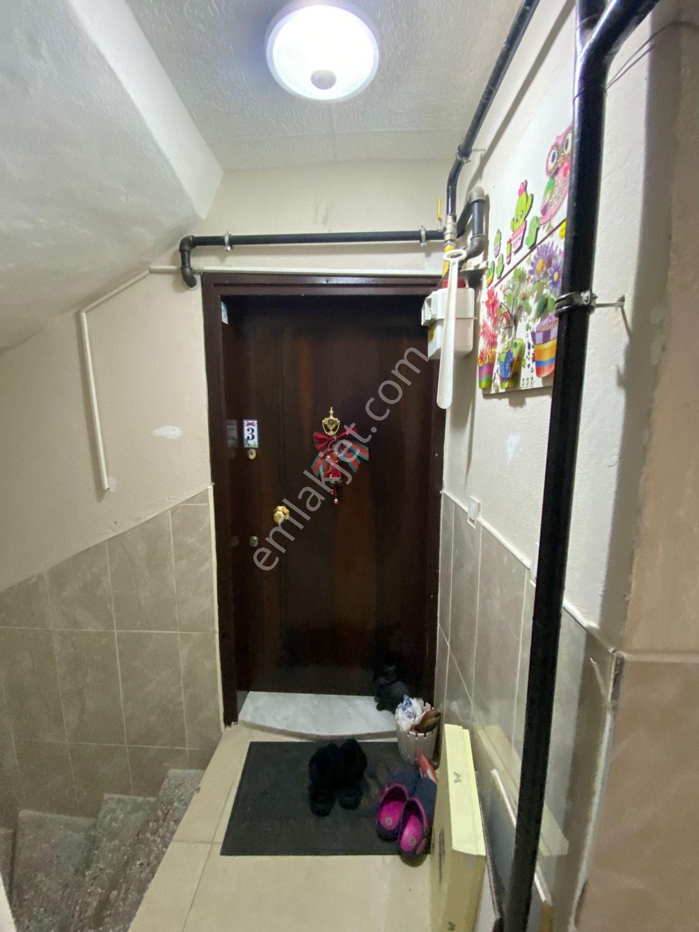 Basın Sit. Metro Ve Cd. Yakını Tadilatlı D.gazlı Bahçeli 2+1 - Görsel 4