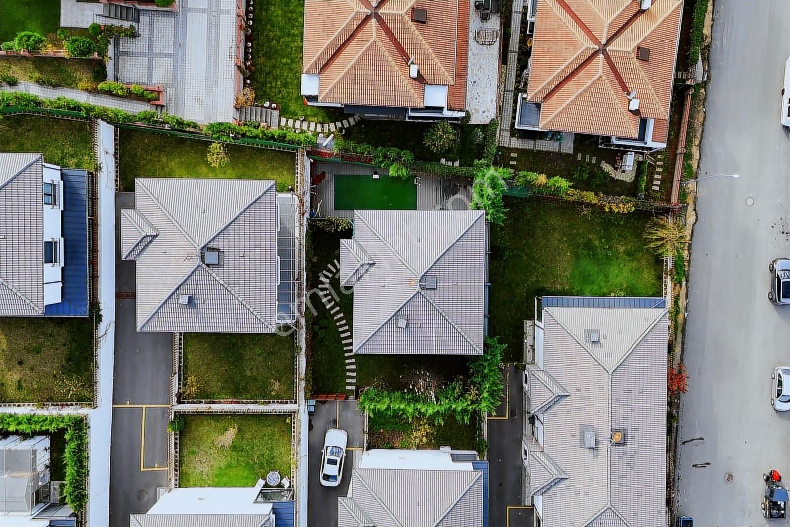 Bahçeli Yaşam Konakları Büyük Bahçeli Havuzlu Satılık 4+1 Villa - Görsel 2