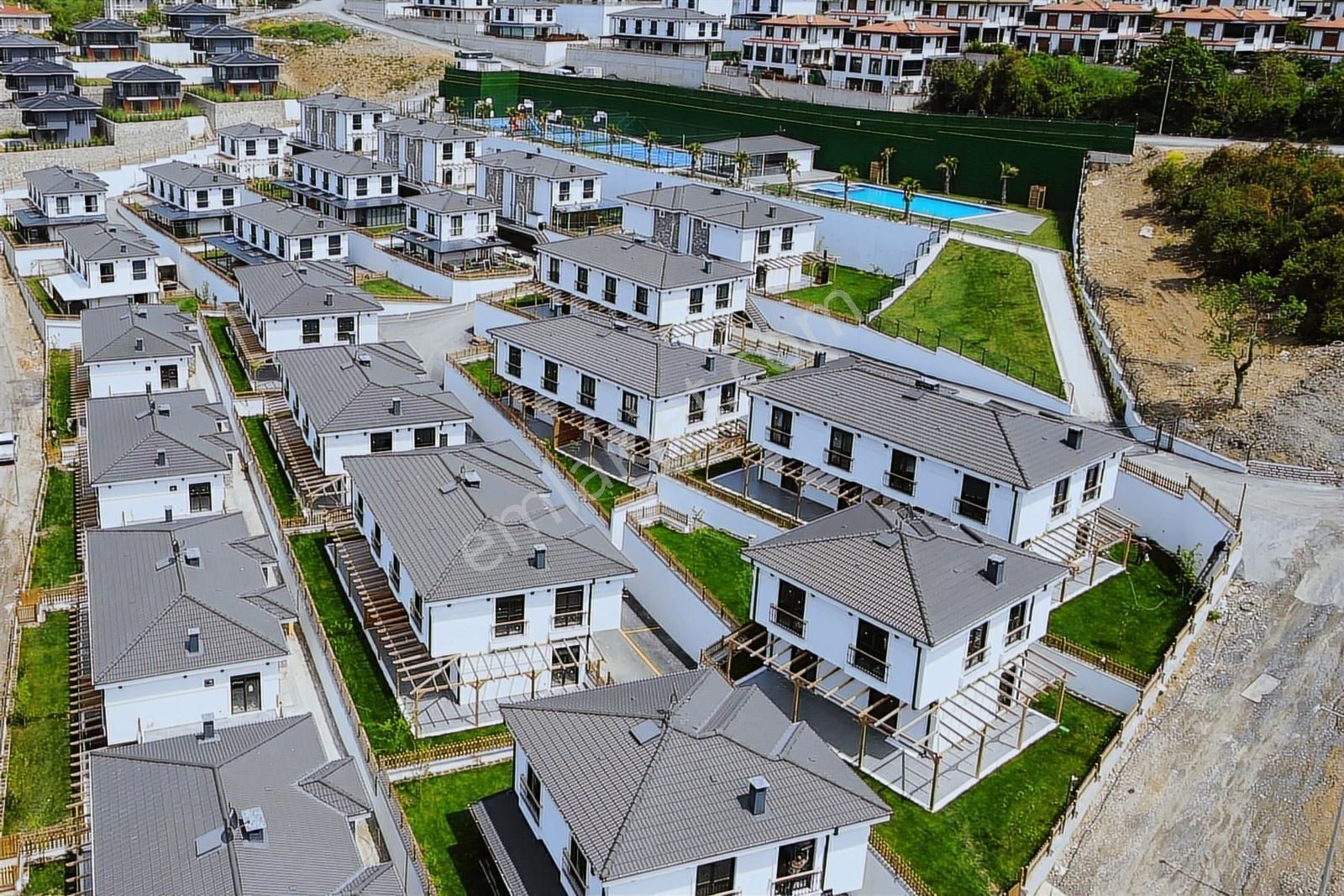 Bahçeli Yaşam Konakları Büyük Bahçeli Havuzlu Satılık 4+1 Villa - Görsel 18