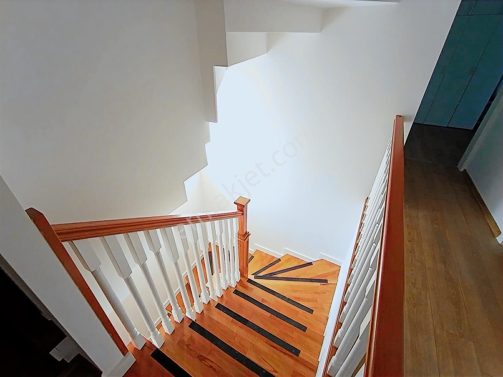 Re/max Anka'dan Cadde Üstünde, Merkezi Konumda Lüks Villa. - Görsel 6