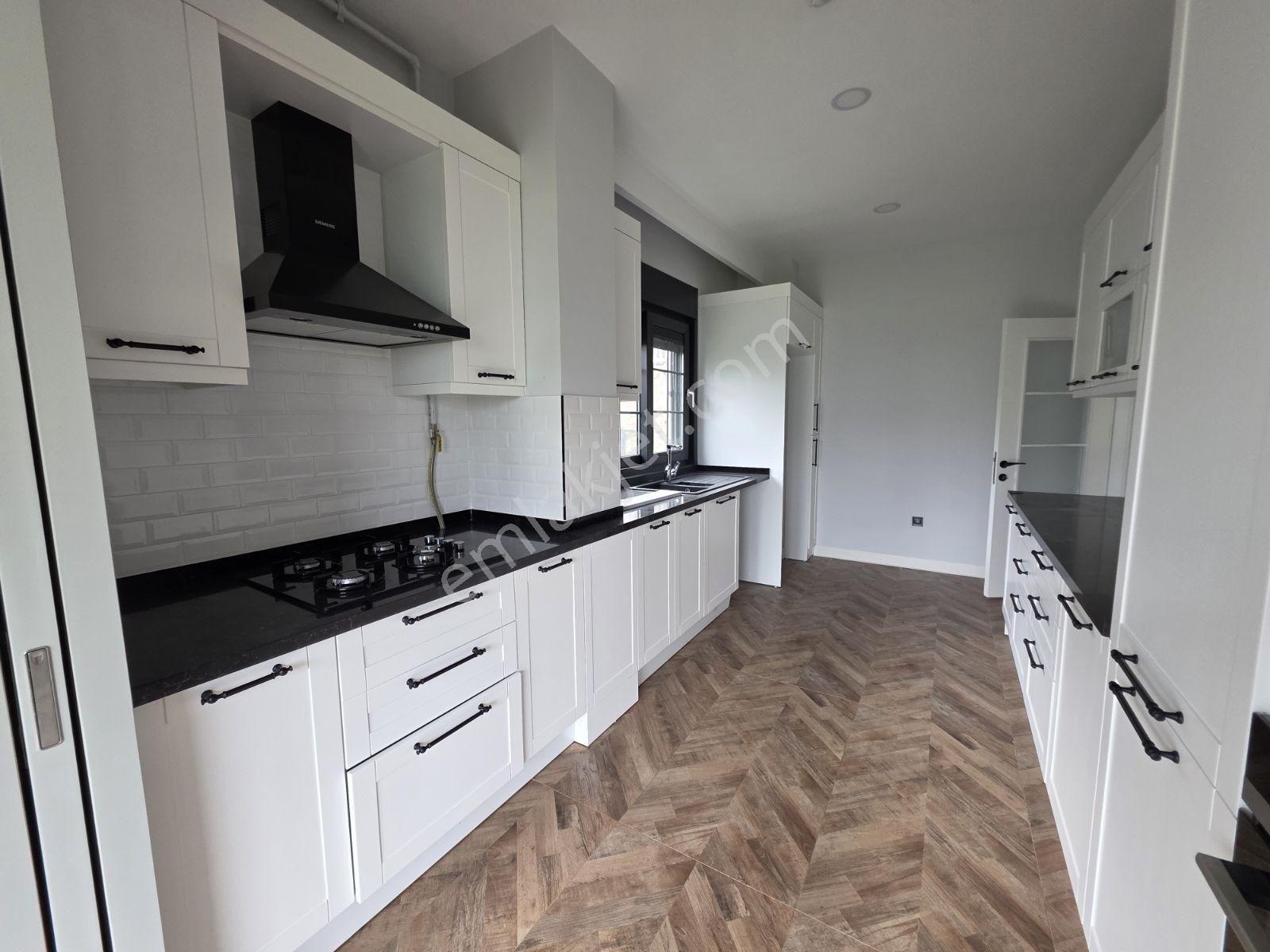 Remax Anka'dan Geniş Bahçeli 4+1 Bahçeli Yaşam Konaklarnda Villa - Görsel 7