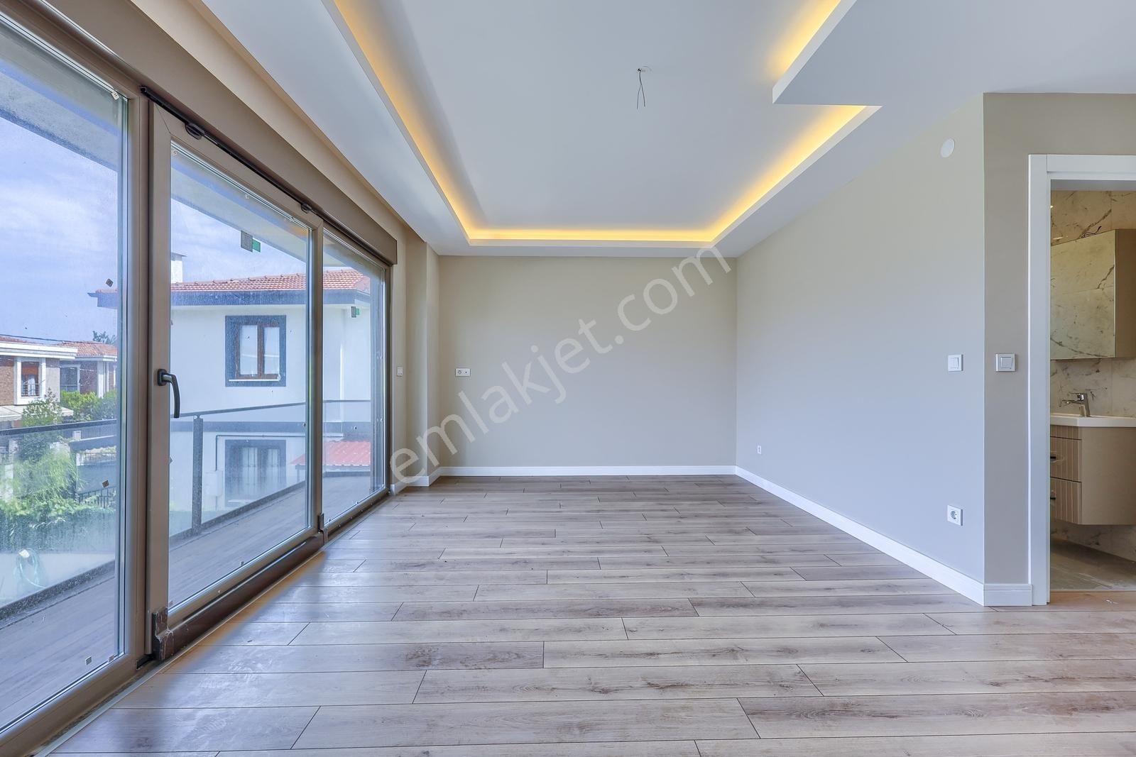 Remax Anka'dan Satılık 330 M2 Arsa İçinde İskanlı Müstakil Villa - Görsel 6