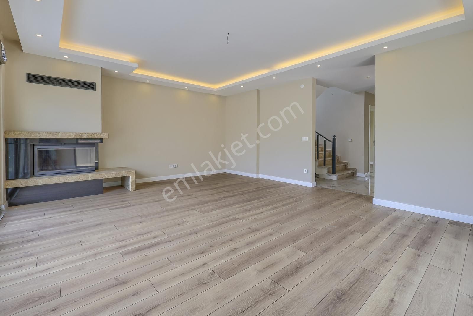 Remax Anka'dan Satılık 330 M2 Arsa İçinde İskanlı Müstakil Villa - Görsel 27