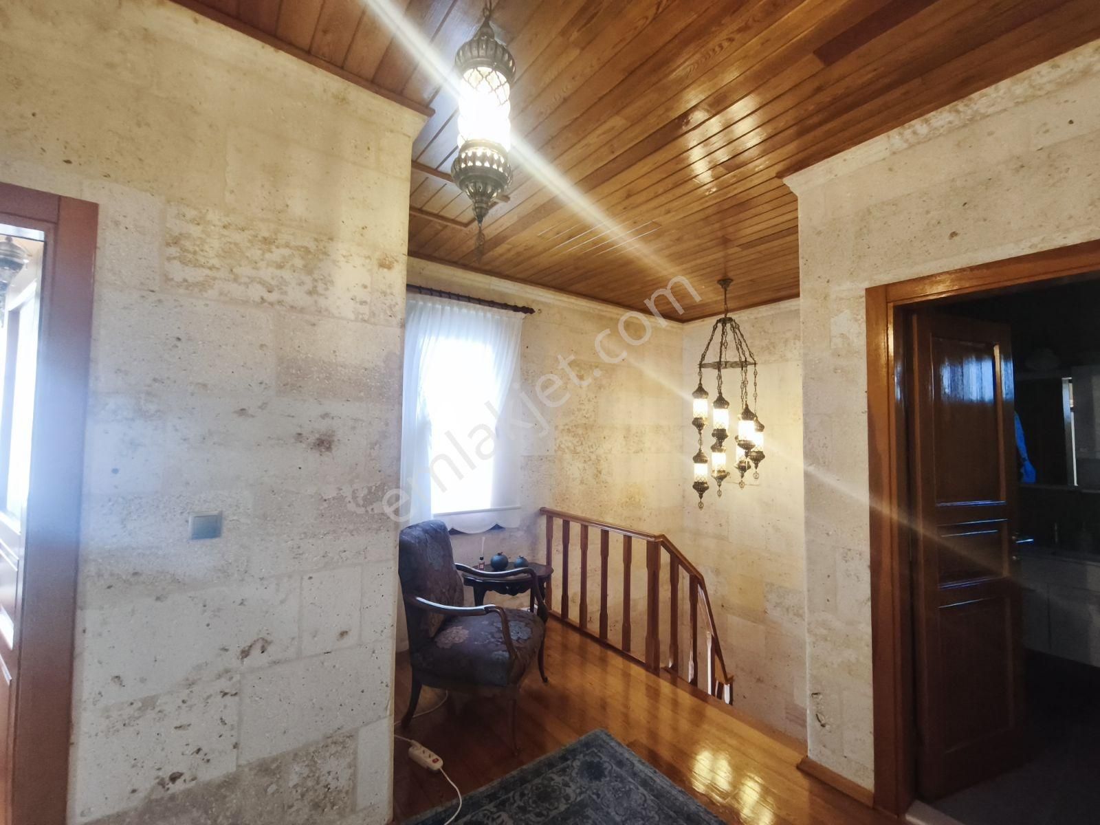 Şile'de 415m2 Arsa Paylı Doğal Taş Yapımı Otantik Satılık Villa - Görsel 17