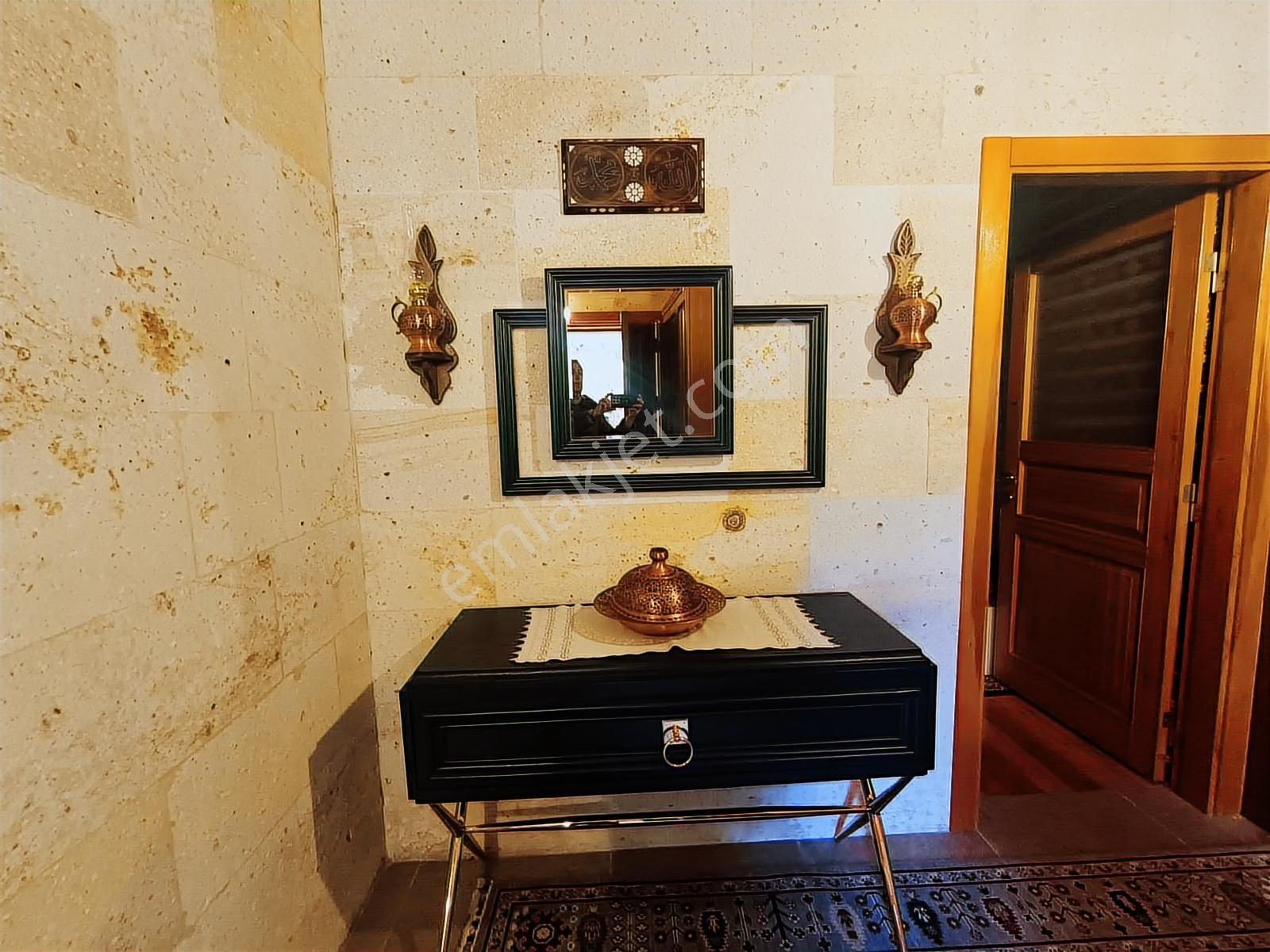 Şile'de 415m2 Arsa Paylı Doğal Taş Yapımı Otantik Satılık Villa - Görsel 15