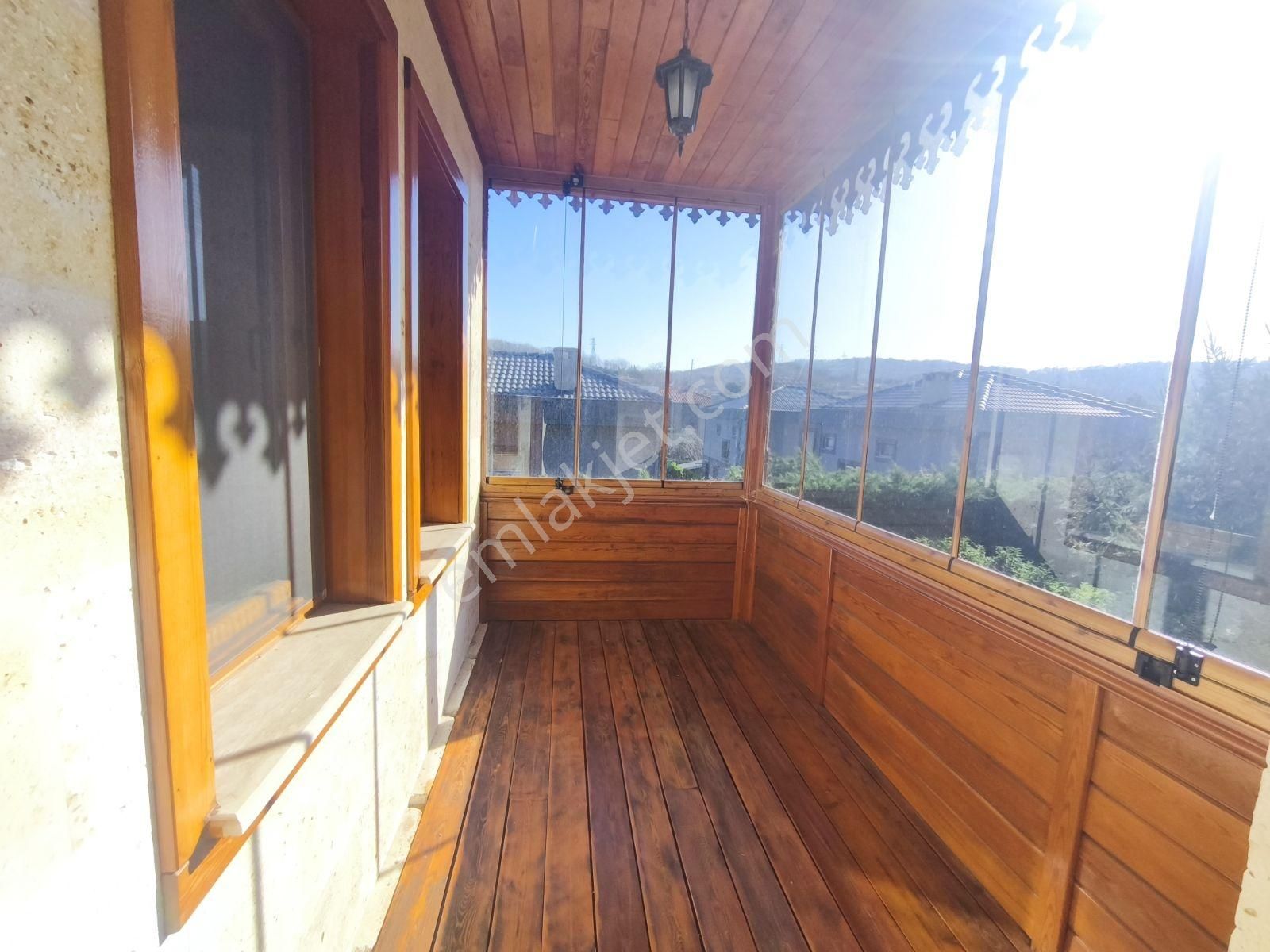 Şile'de 415m2 Arsa Paylı Doğal Taş Yapımı Otantik Satılık Villa - Görsel 22