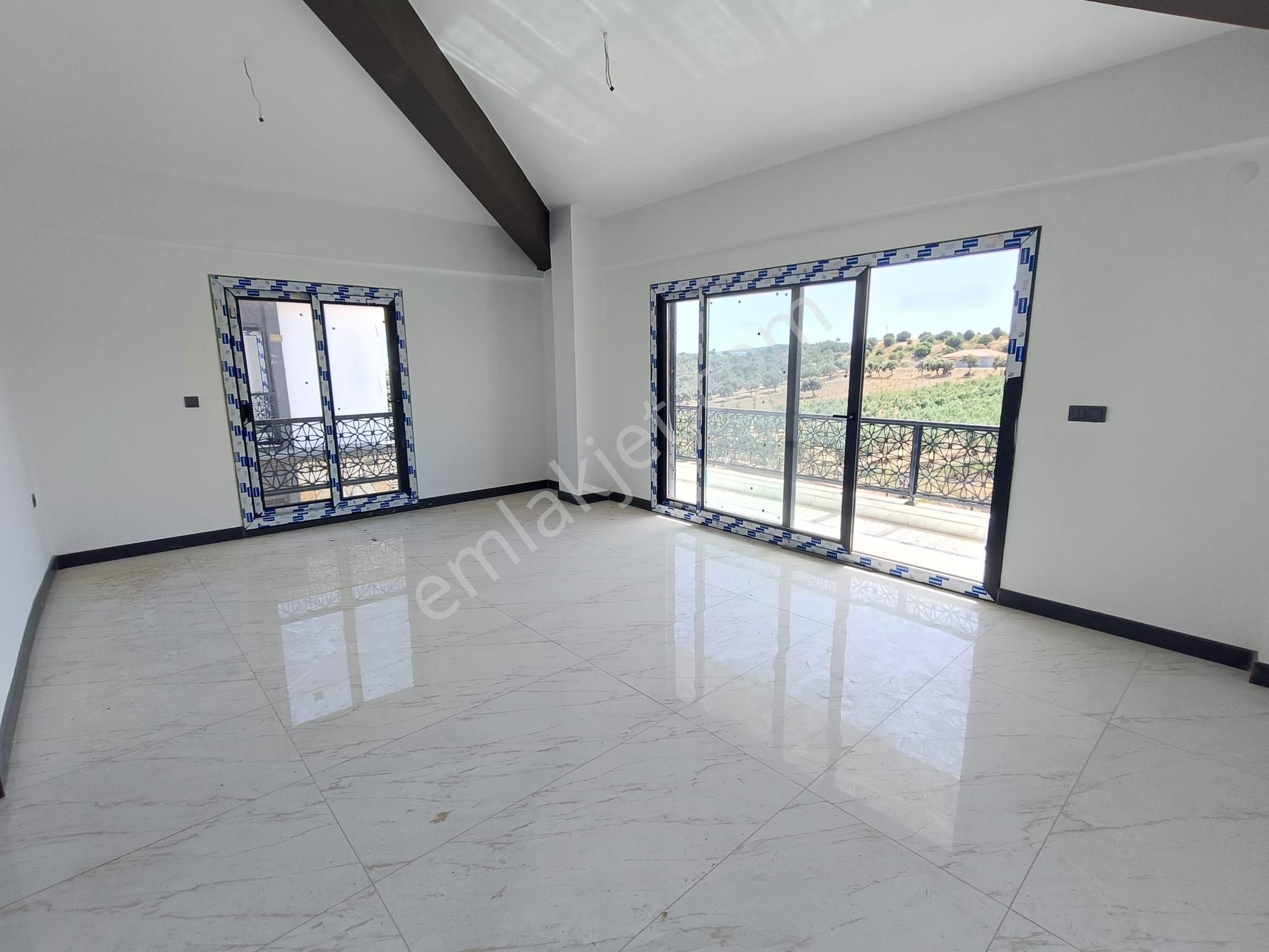 Satılık İzmir Foçaköy De Doğayla İç İçe Müstakil Arsa İçinde Dublex Havuzlu Taş Villa - Görsel 29