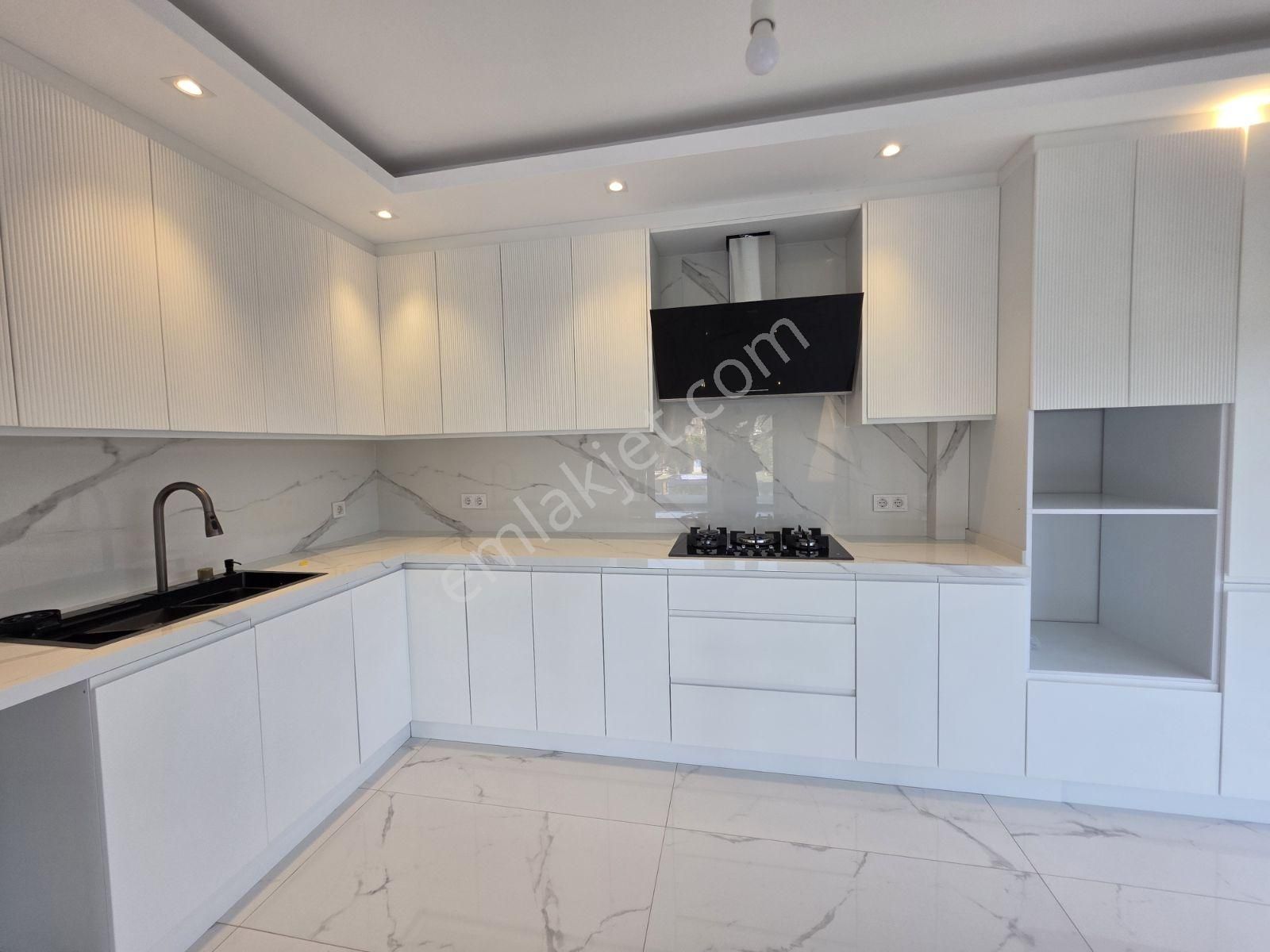 Remax Anka'dan Çavuş Mah. 724 M2 Arsa İçinde 5+1 Müstakil Villa - Görsel 8