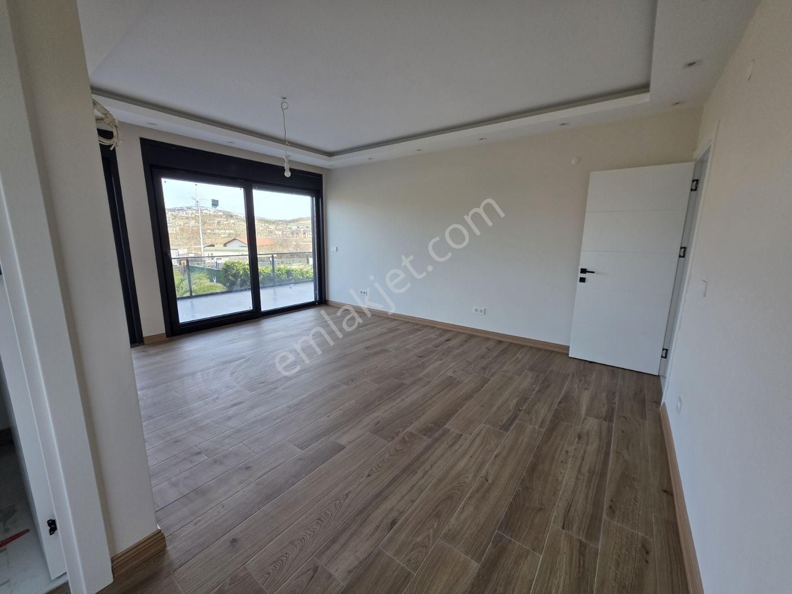 Remax Anka'dan Çavuş Mah. 724 M2 Arsa İçinde 5+1 Müstakil Villa - Görsel 18