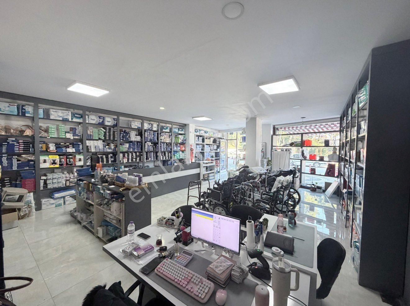 Acil Satılık - Devlet Hastanesi Yanıbaşında Net 156m2 Dükkan - Görsel 7