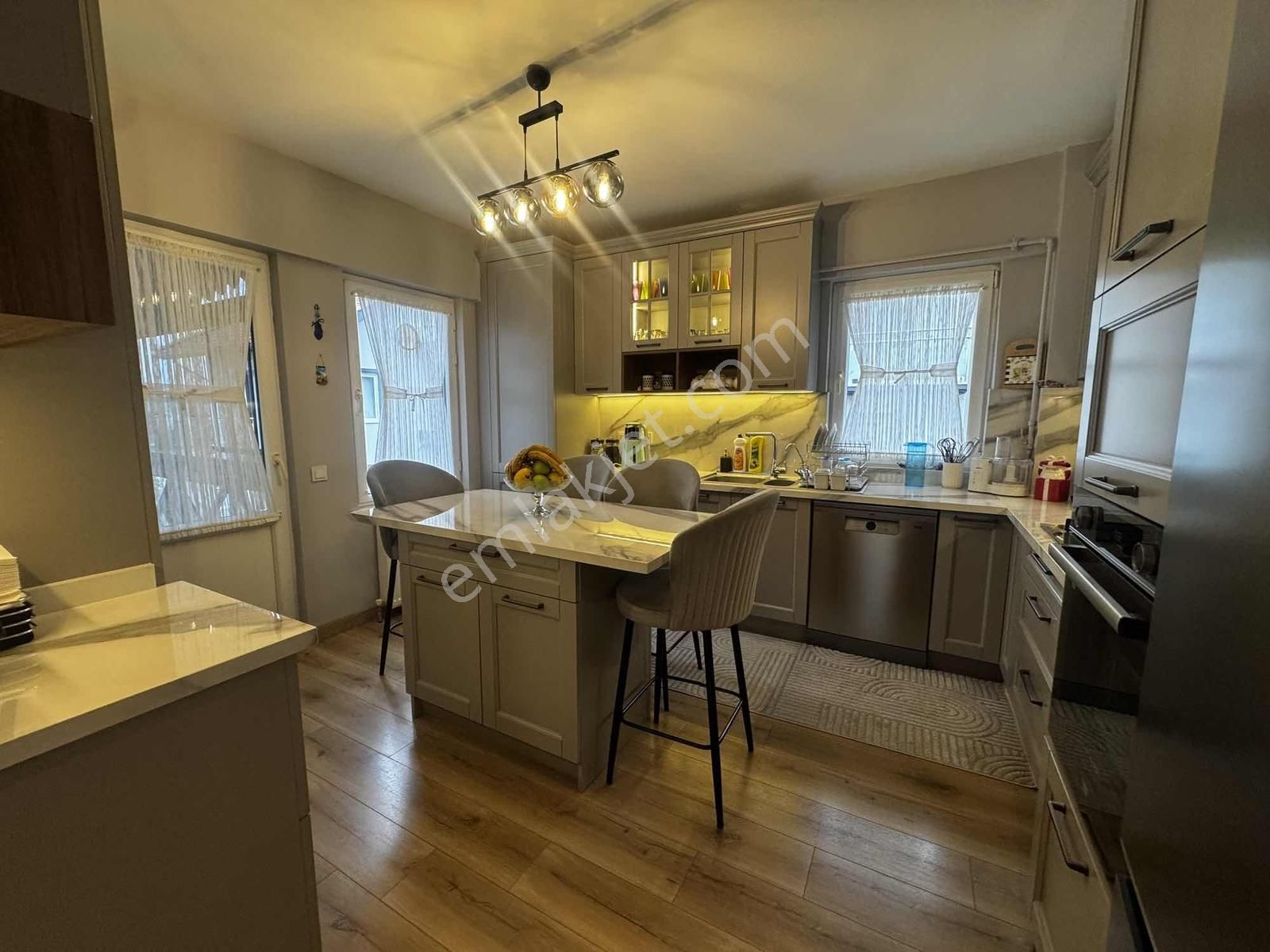 Remax Anka'dan Salkım Sitesinde Bakımlı Ve Tadilatlı Villa - Görsel 4