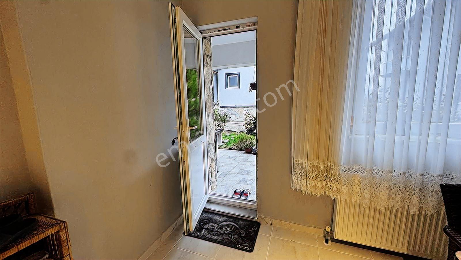 Remax Anka'dan Salkım Sitesinde Bakımlı Ve Tadilatlı Villa - Görsel 13