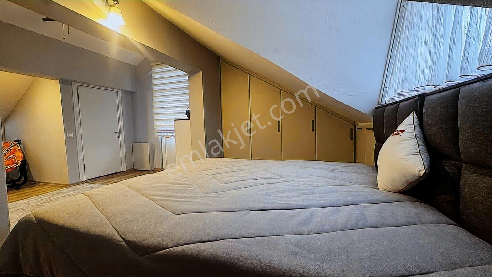 Remax Anka'dan Salkım Sitesinde Bakımlı Ve Tadilatlı Villa - Görsel 29