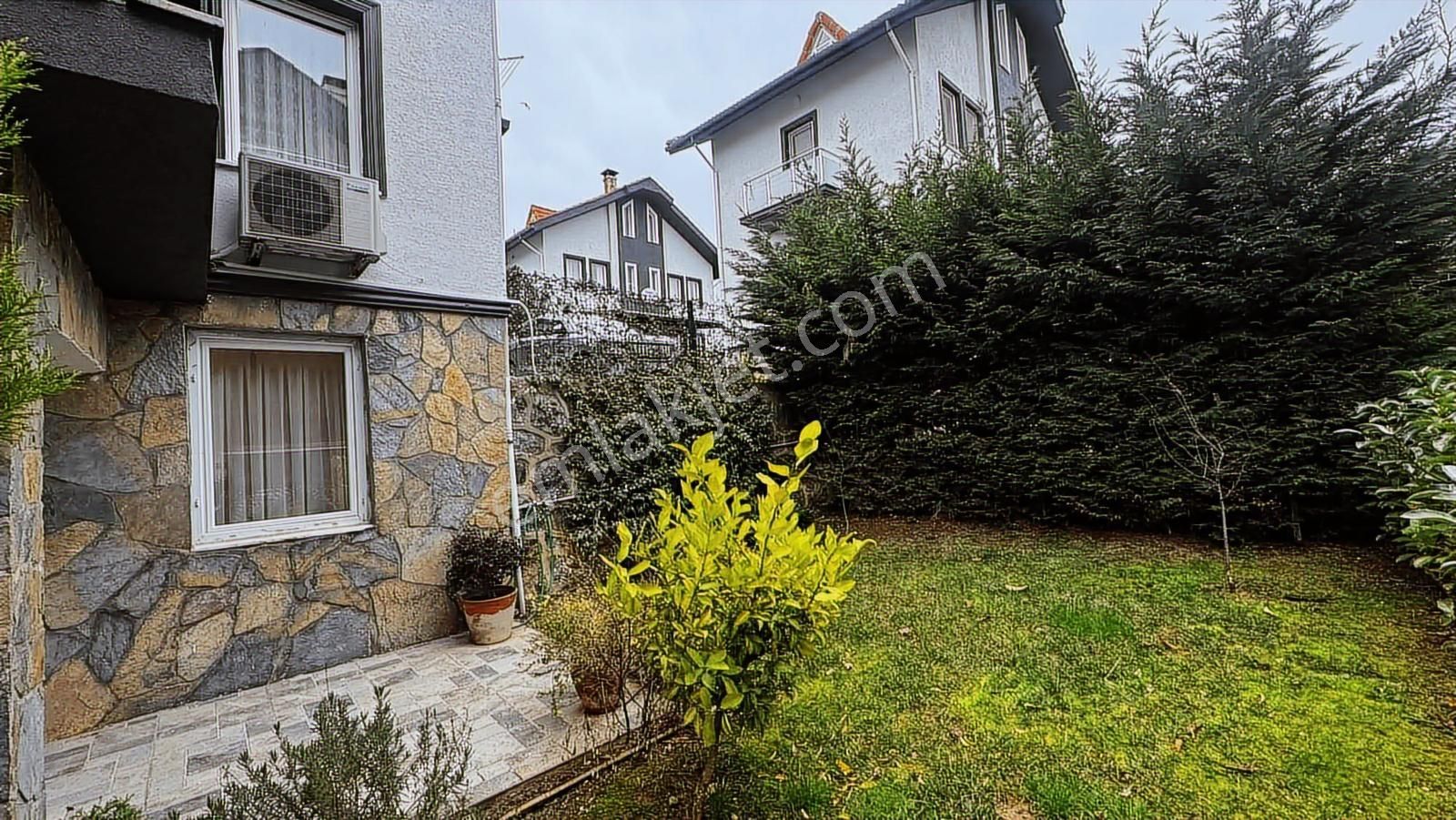 Remax Anka'dan Salkım Sitesinde Bakımlı Ve Tadilatlı Villa - Görsel 26