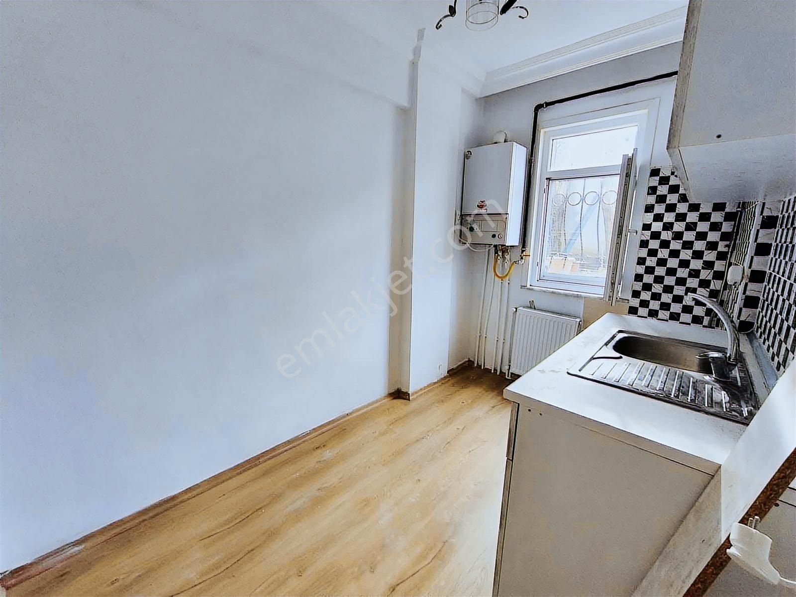 Re/max Anka Güvencesiyle 1+1 Kiralık Daire - Görsel 27