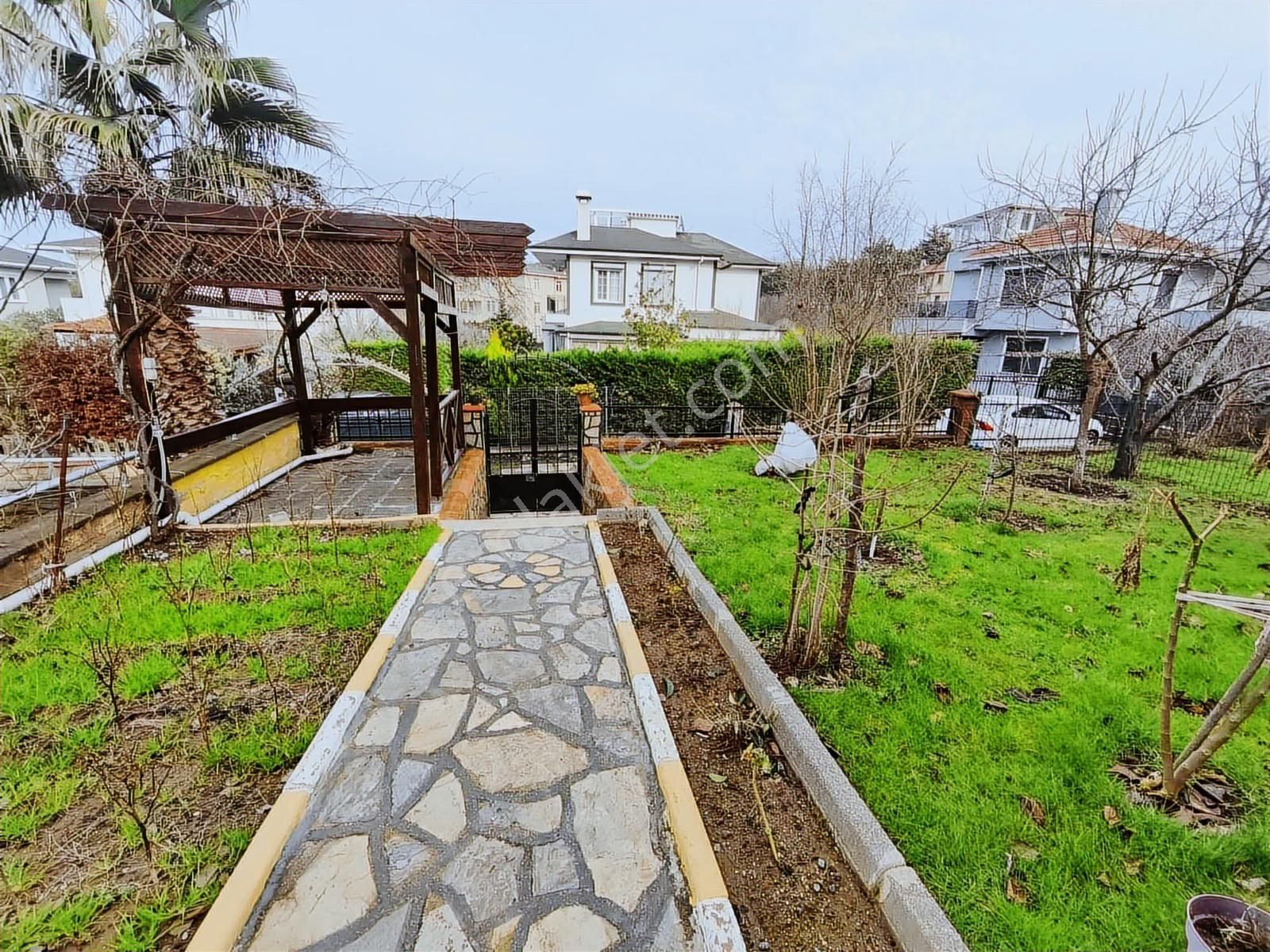 Re/max Anka Güvencesiyle 1+1 Kiralık Daire - Görsel 14