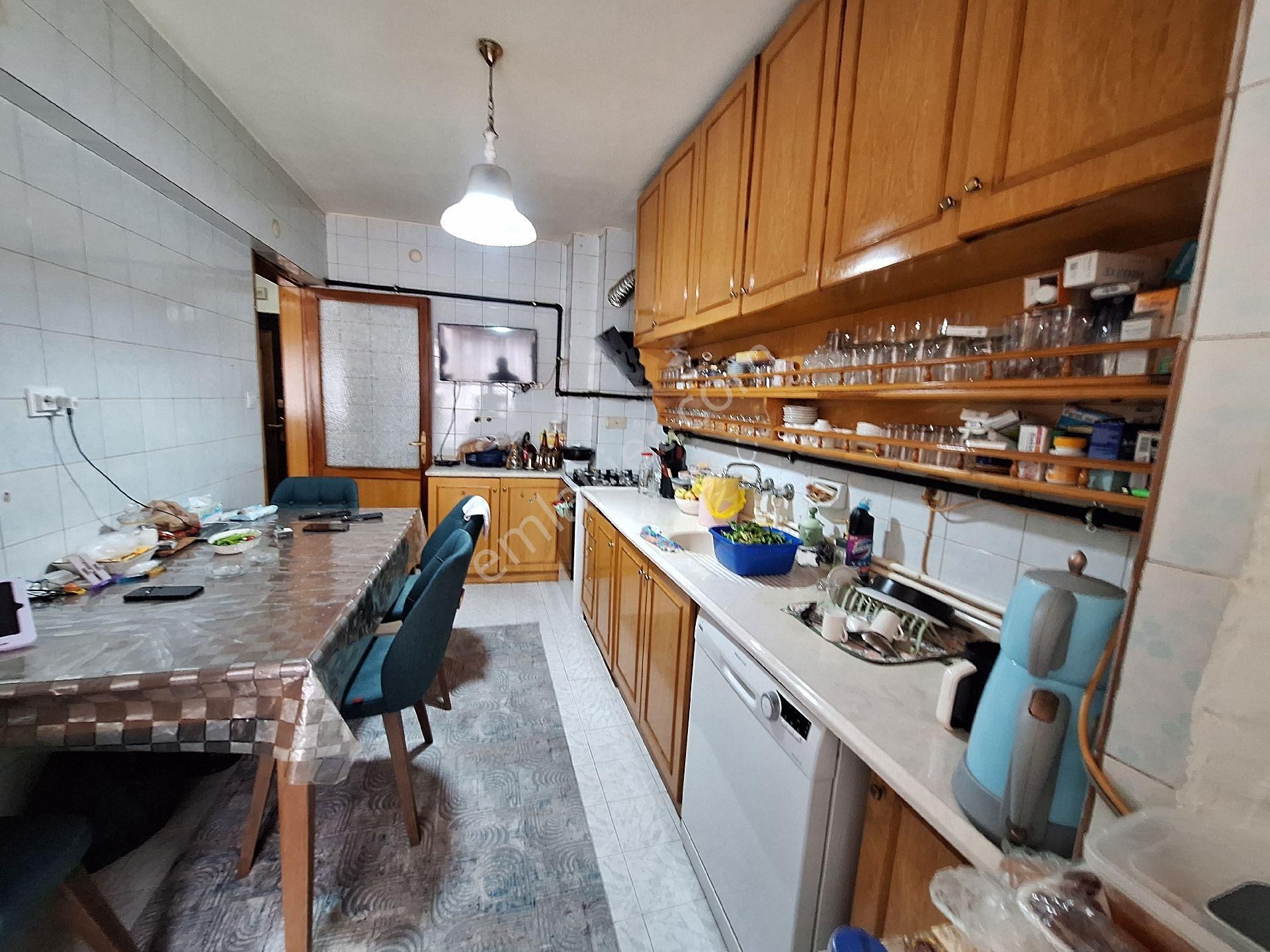 Nehirden Denizli Atatürk Caddesi Satılık Ara Kat Dubleks Daire