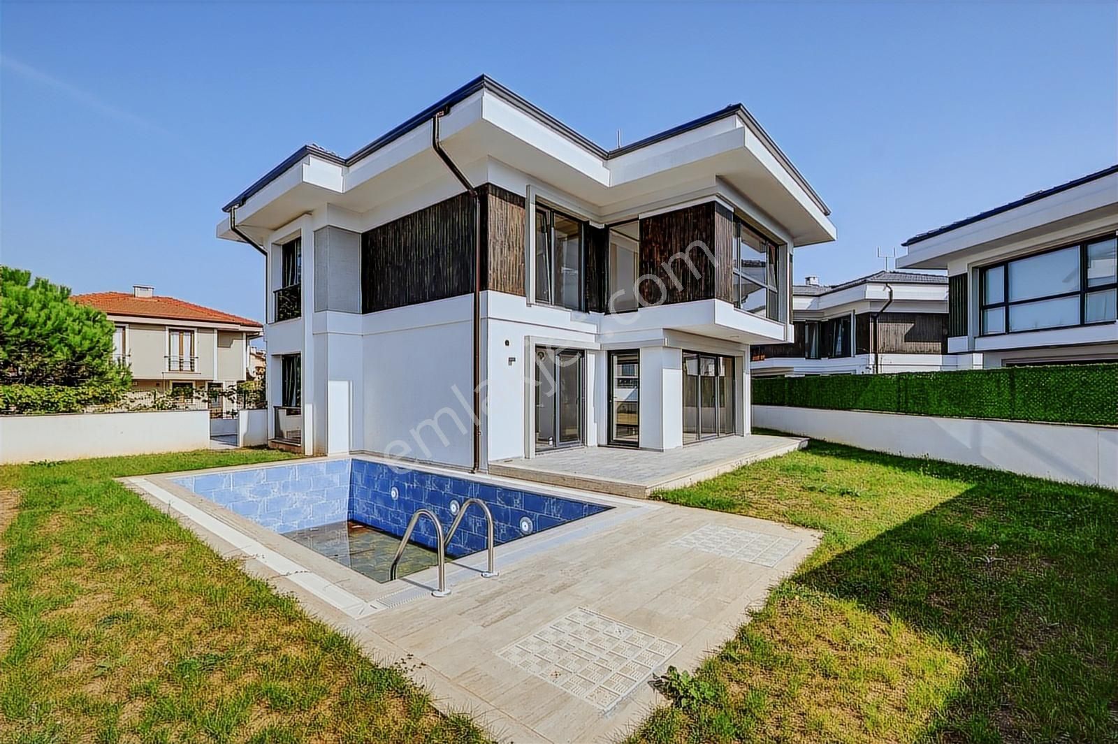 Remax Anka 'dan Kumbaba 250 M2 5+1 Sıfır Satılık Müstakil Villa