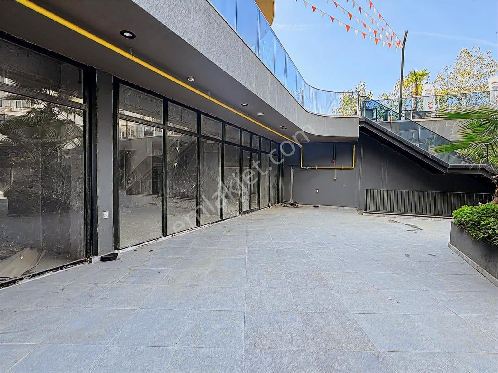 Remax Anka ' Dan Prestijli Sitede Emlak Konut Kiralık Dükkan - Görsel 5