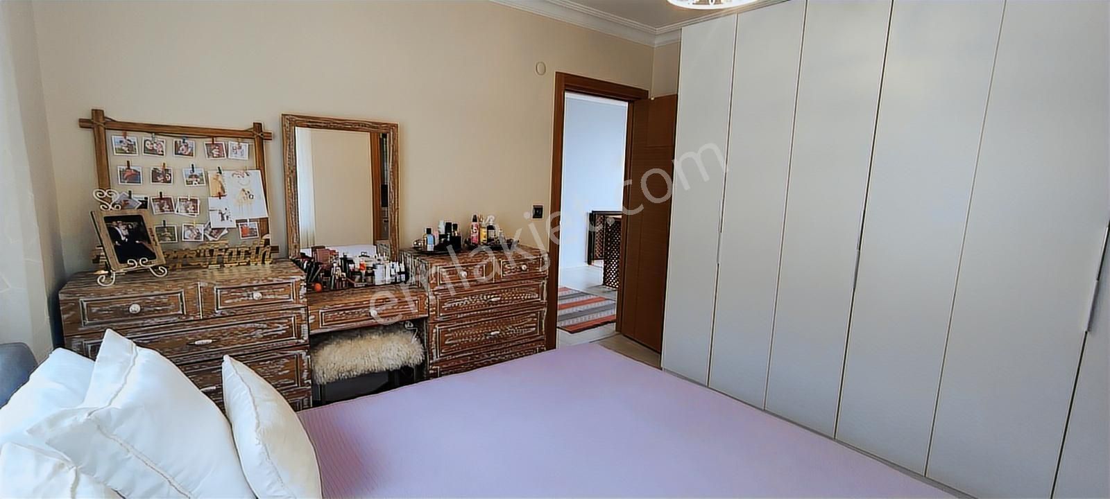 Şile Merkez'de Denize Yakın Müstakil Bahçeli 6+2 Satılık Villa - Görsel 8