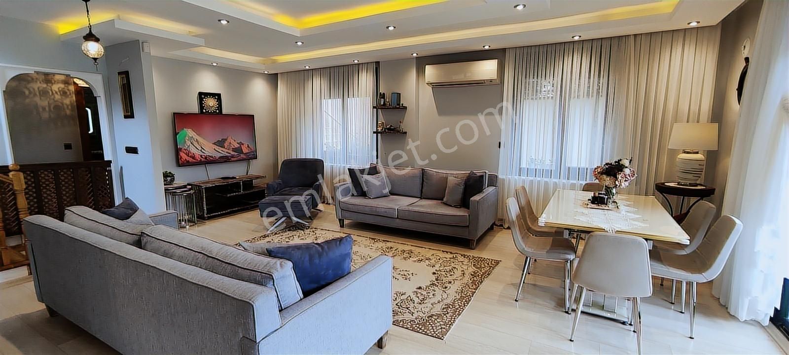 Şile Merkez'de Denize Yakın Müstakil Bahçeli 6+2 Satılık Villa - Görsel 13