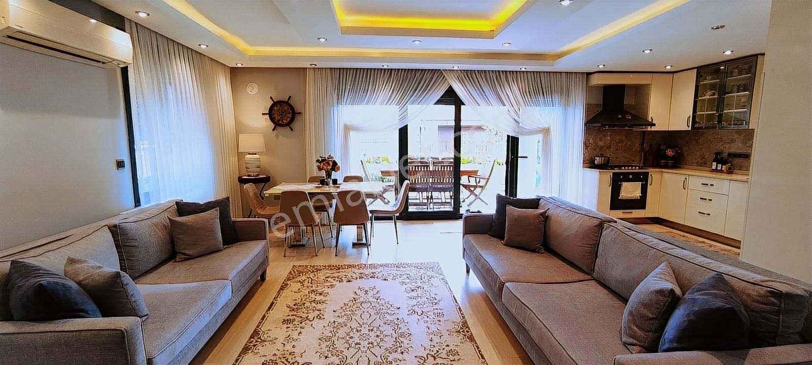 Şile Merkez'de Denize Yakın Müstakil Bahçeli 6+2 Satılık Villa - Görsel 21