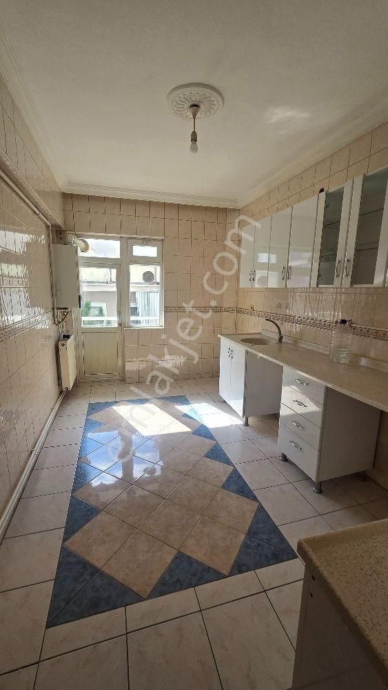 Asım Gündüz Cd Üstü Arakat 3+1 Geniş Kullanışlı Kiralık Daire Yıldız Emlak'tan - Görsel 6