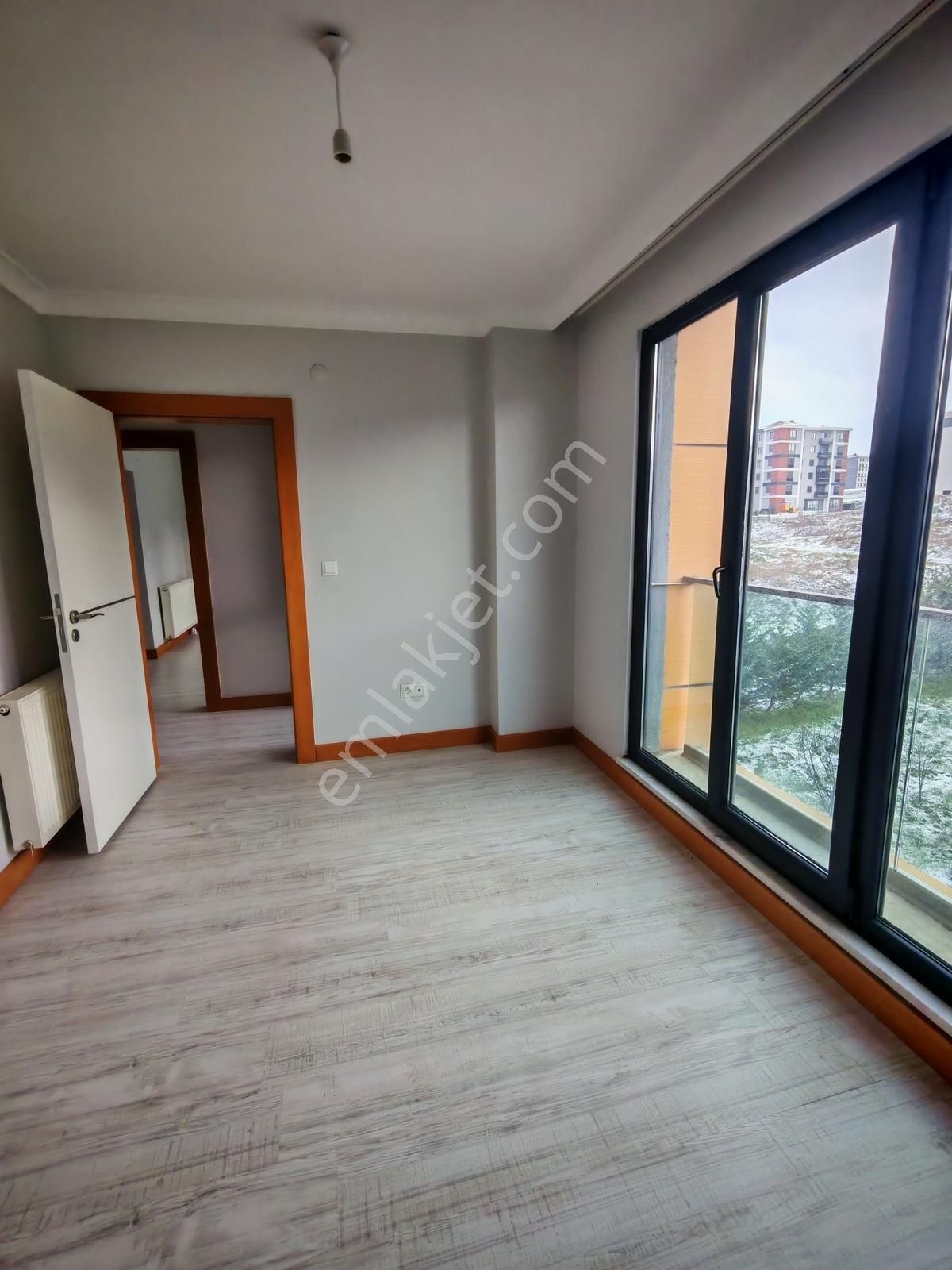 Silivri Yeni Mh. Donanımlı Site İçi Ara Kat 3+1 Silviya - Görsel 13