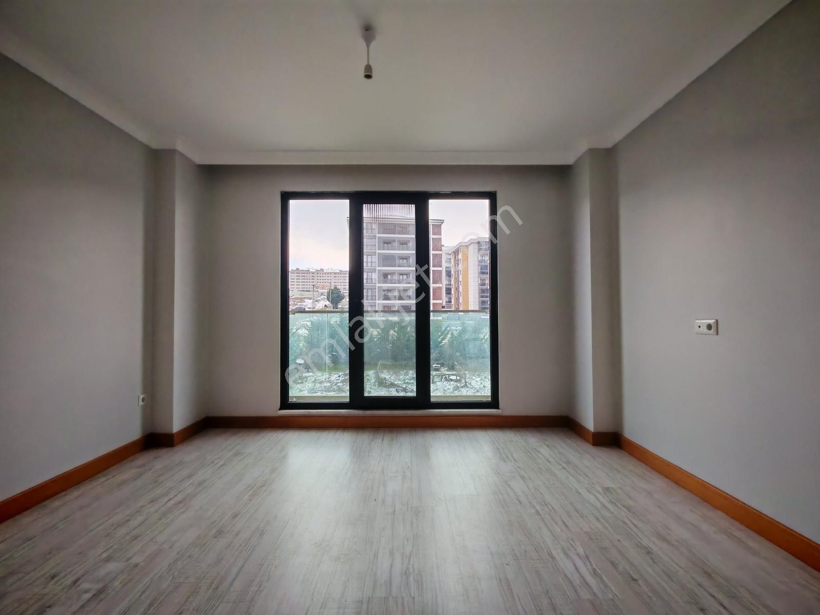 Silivri Yeni Mh. Donanımlı Site İçi Ara Kat 3+1 Silviya - Görsel 7