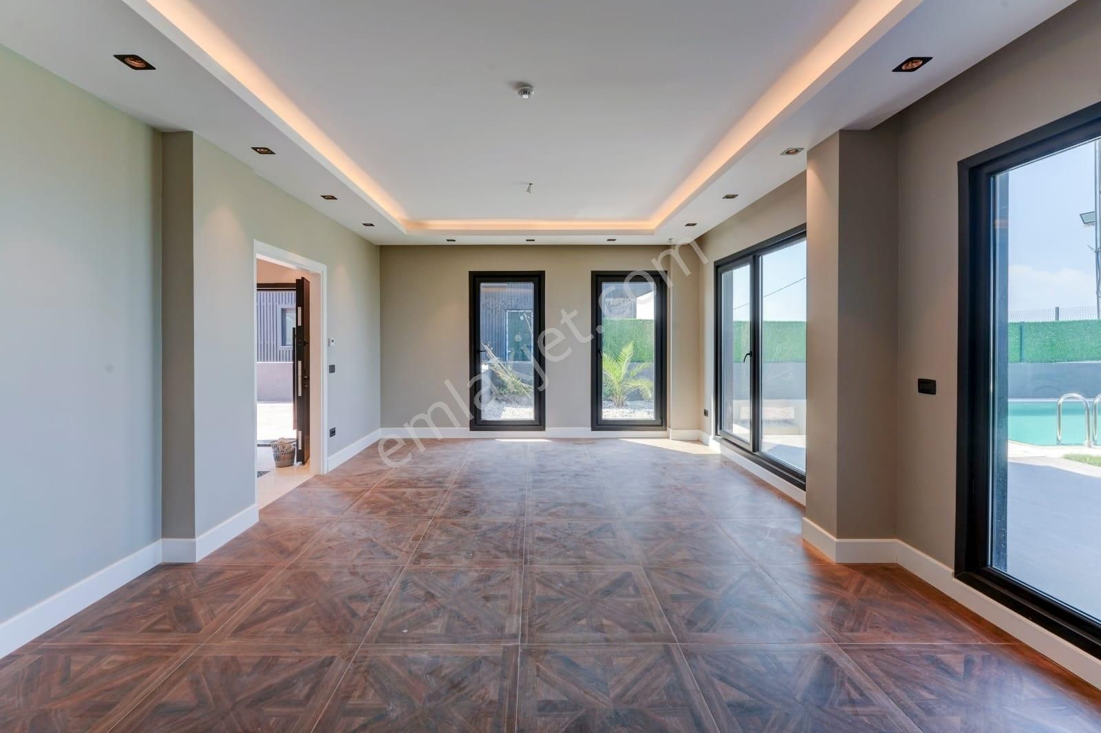 Remax Anka'dan Livapark'ta Müstakil Havuzlu 5+1 Aplus Villalar - Görsel 2