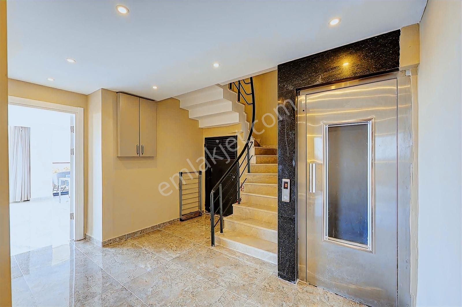 Royal Blue Sitesi Satılık Forleks Villa - Görsel 25