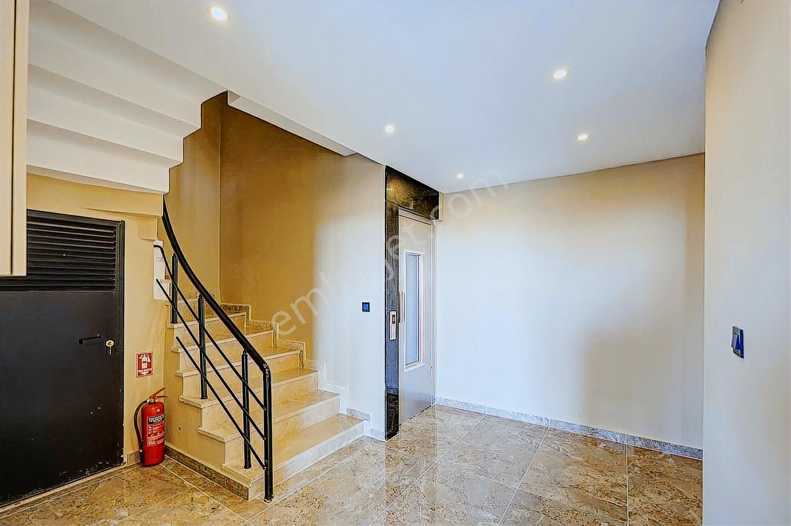 Royal Blue Sitesi Satılık Forleks Villa - Görsel 27