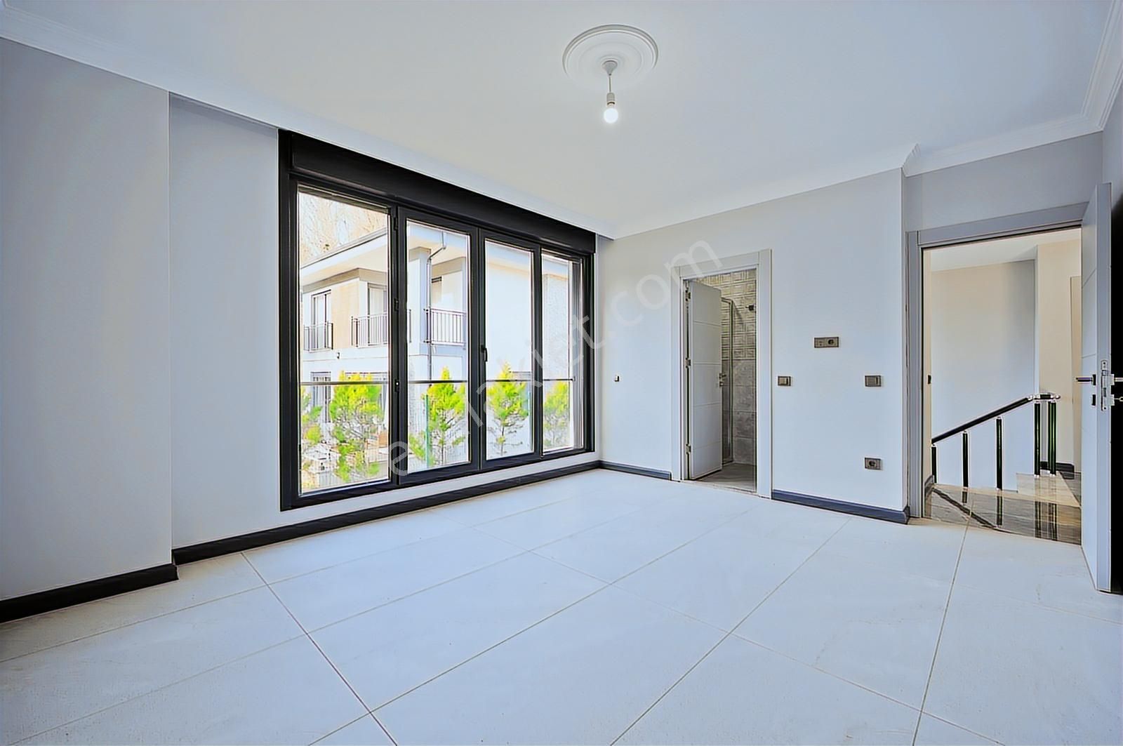 Barçağ Villalarında 475 M2 Arsa Alanlı Satılık Müstakil Villa - Görsel 4