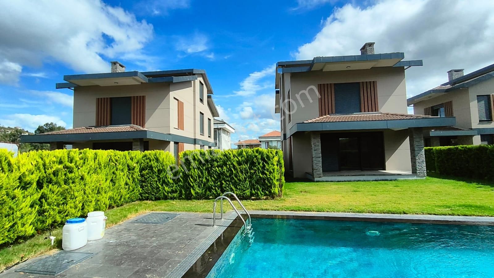 Şile Merkezde Oturuma Hazır,müstakil Havuzlu A+satılık Villalar - Görsel 2