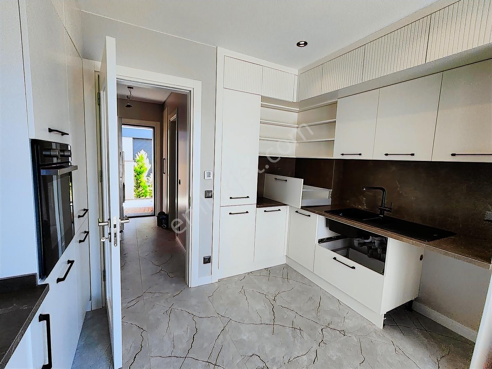 Şile Merkezde Oturuma Hazır,müstakil Havuzlu A+satılık Villalar - Görsel 12