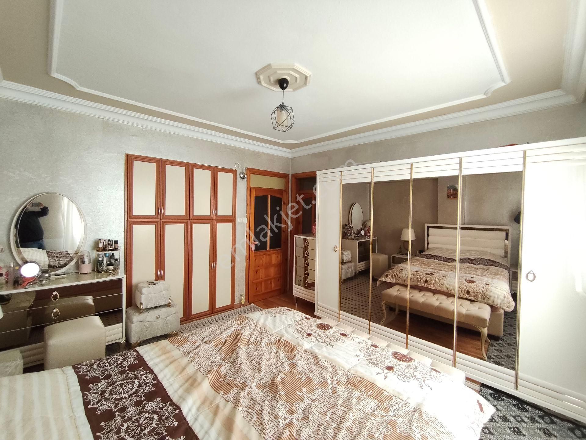 Karaköprü Belediye Yukarısı 4 Odalı Satılık Bakımlı Daire - Görsel 20