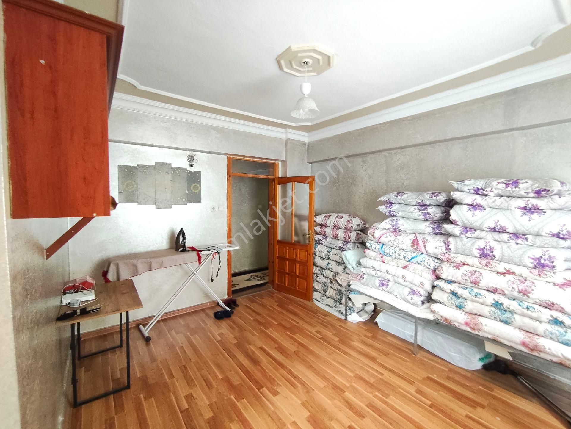 Karaköprü Belediye Yukarısı 4 Odalı Satılık Bakımlı Daire - Görsel 17