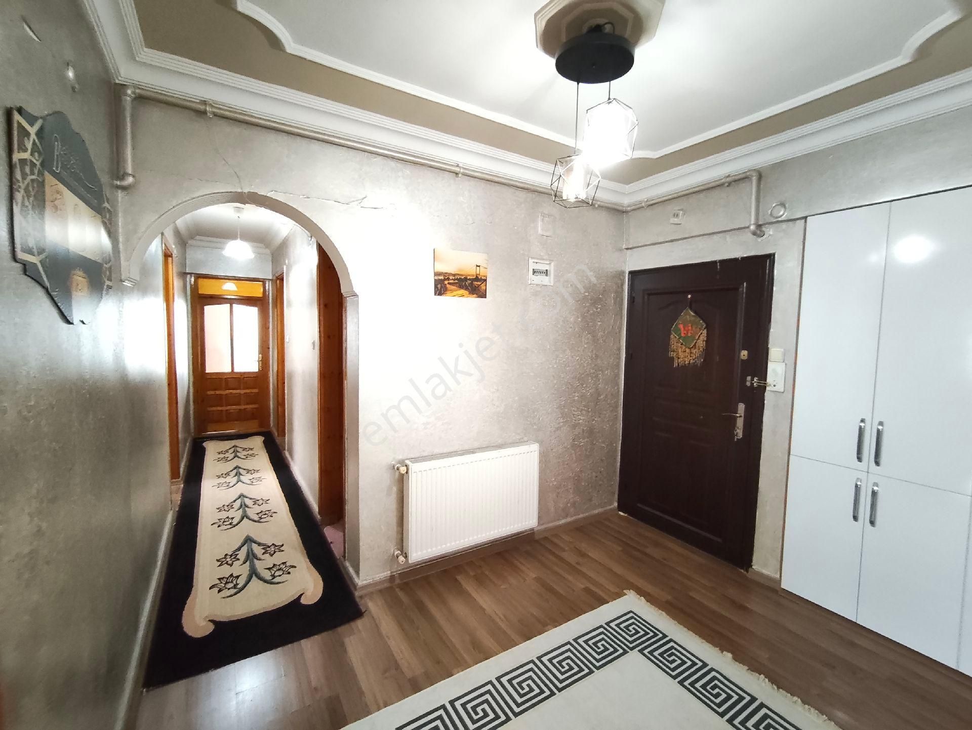 Karaköprü Belediye Yukarısı 4 Odalı Satılık Bakımlı Daire - Görsel 11