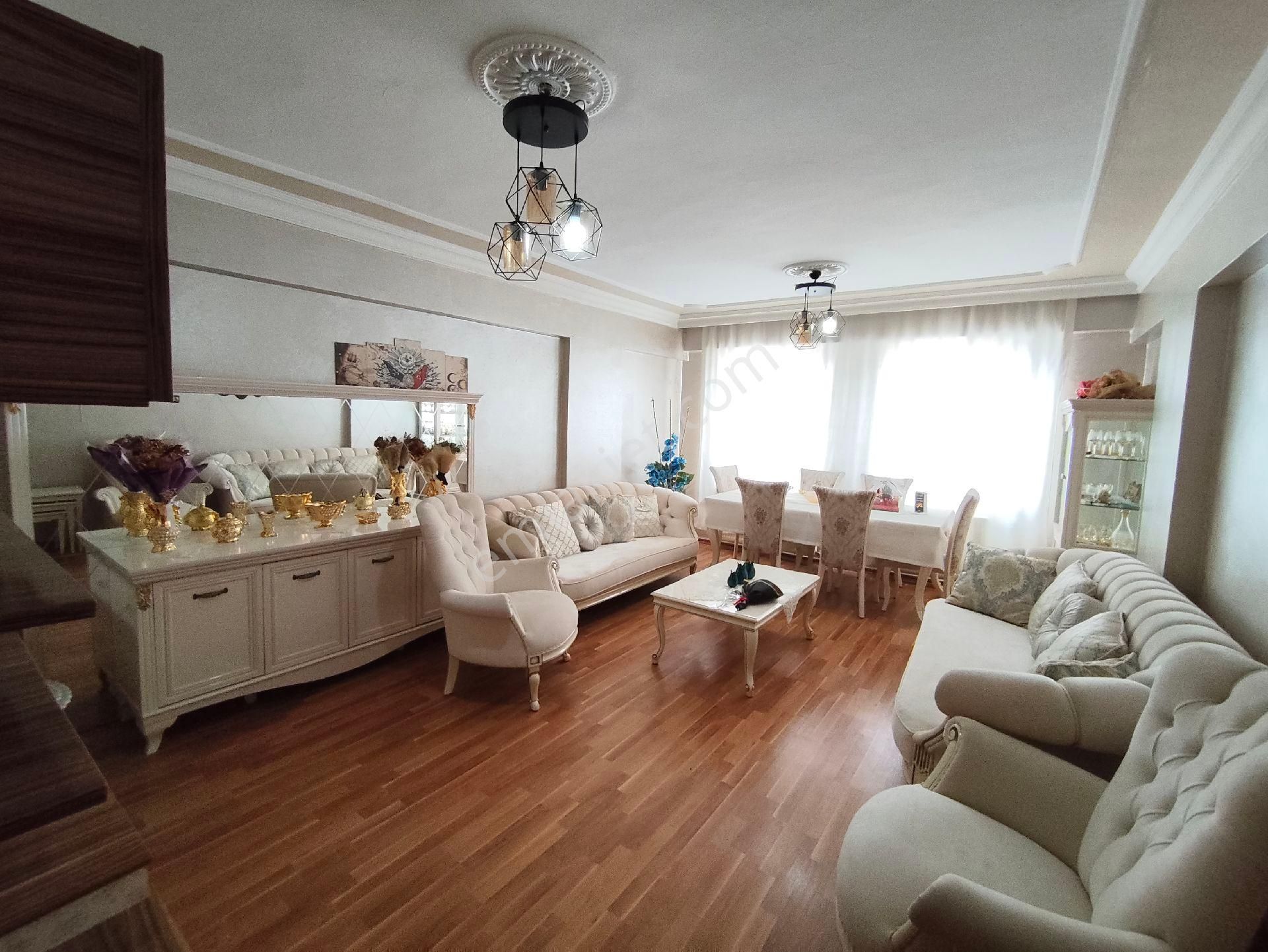 Karaköprü Belediye Yukarısı 4 Odalı Satılık Bakımlı Daire - Görsel 12