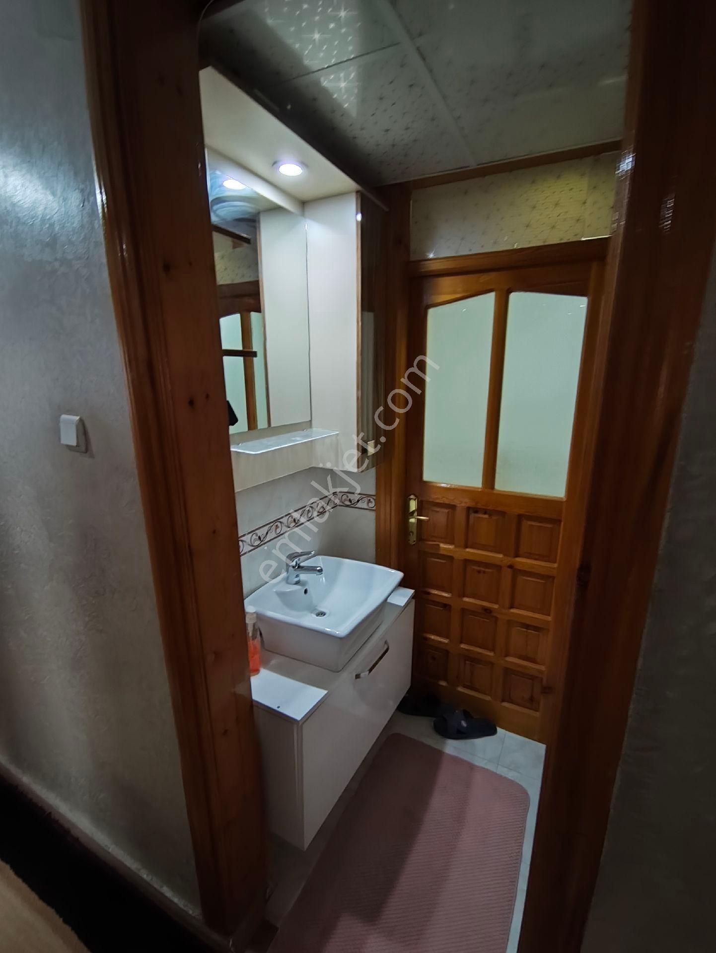 Karaköprü Belediye Yukarısı 4 Odalı Satılık Bakımlı Daire - Görsel 14