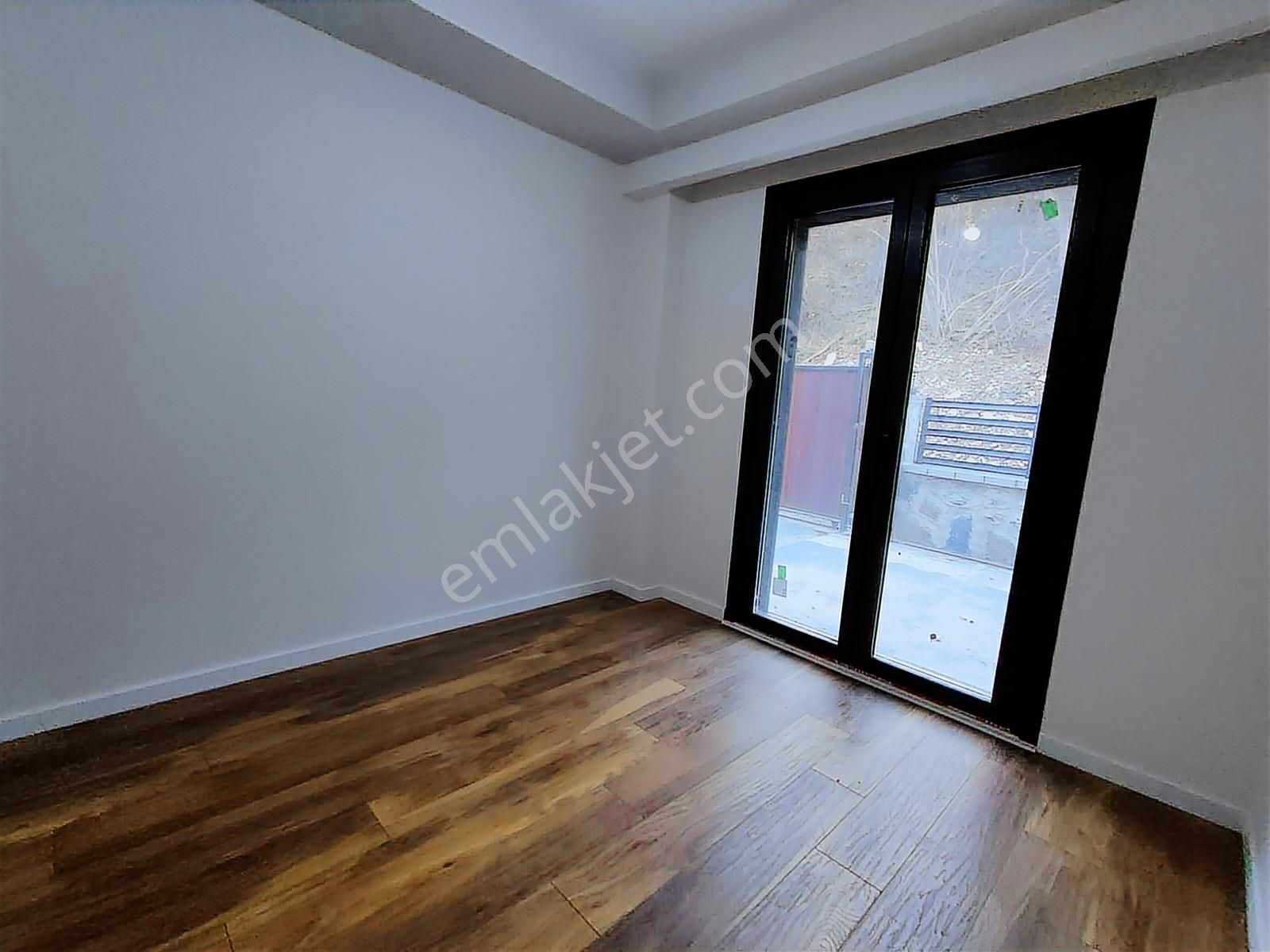 Lanse Korupark'ta 200 M2 Bahçe Paylı Müstakil 4+1 Dubleks Villa - Görsel 14