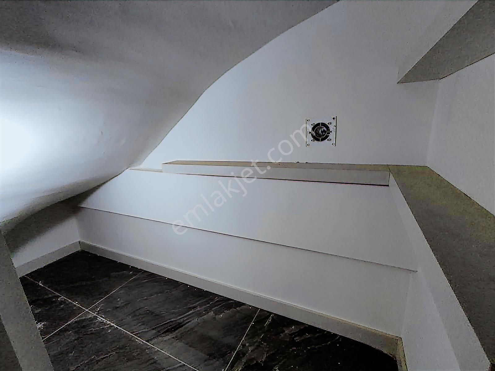 Lanse Korupark'ta 200 M2 Bahçe Paylı Müstakil 4+1 Dubleks Villa - Görsel 22